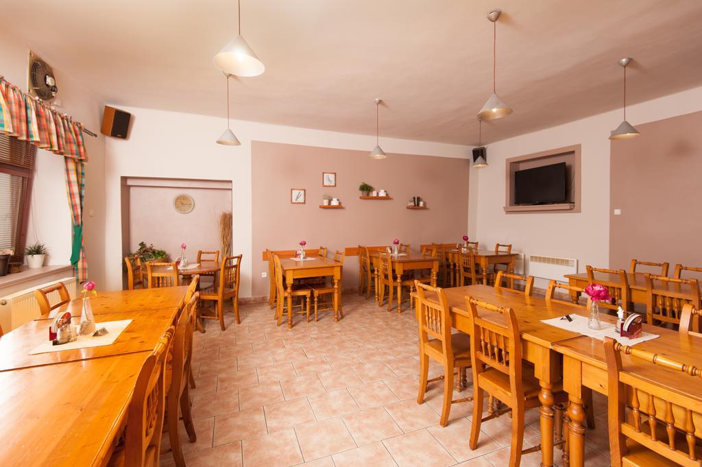 Hotel Posta Sobotka Extérieur photo