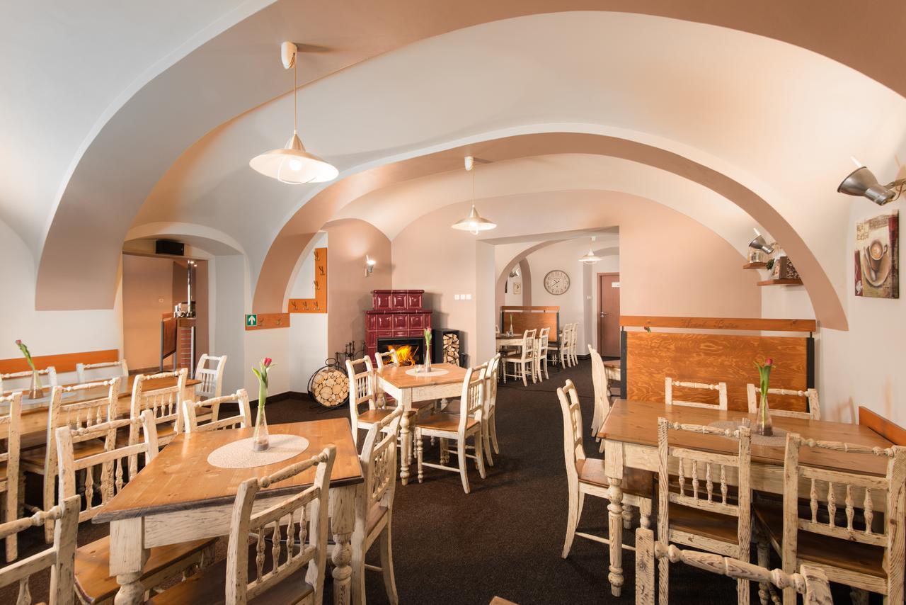 Hotel Posta Sobotka Extérieur photo